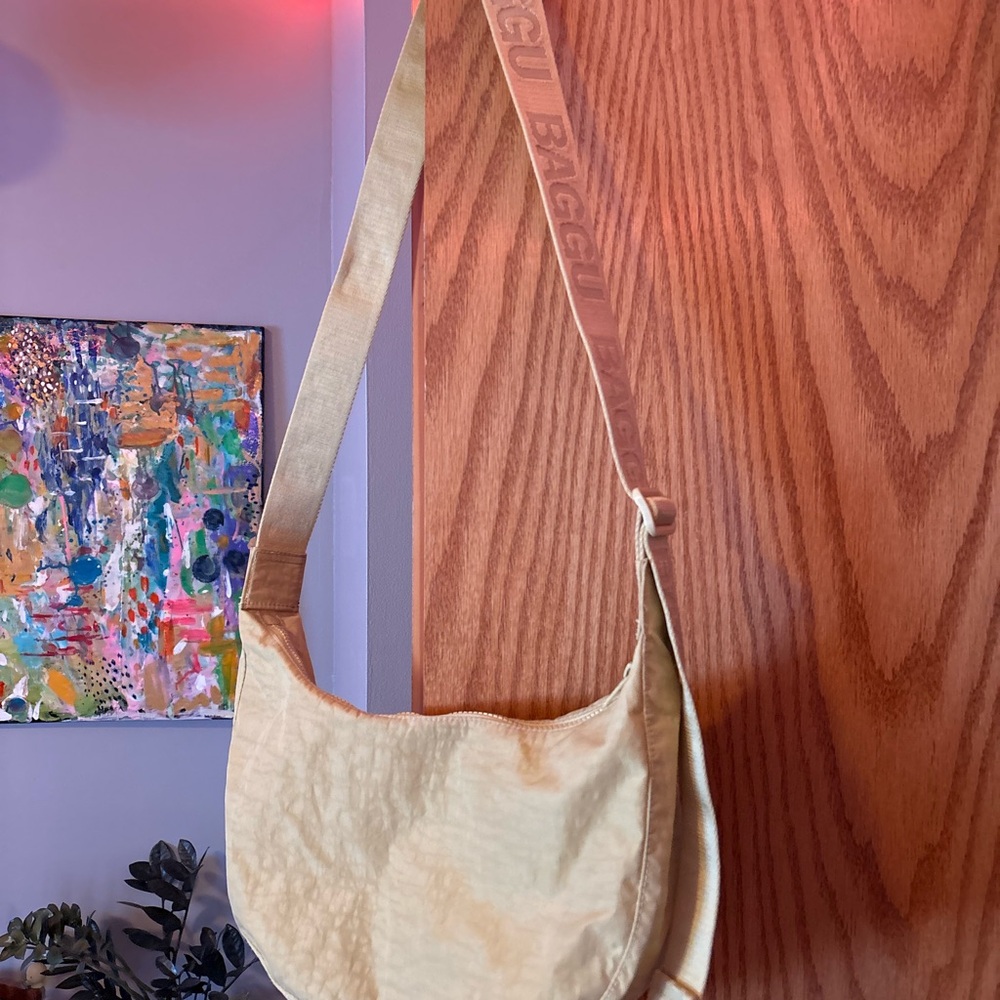 Baggu Butter Yellow Crescent Bag (Medium)
